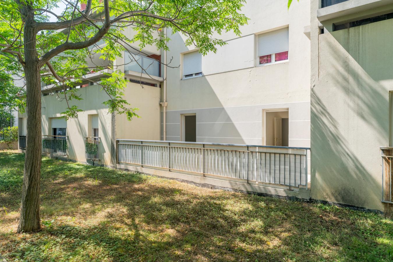 
																			3 pièces - 
																		RDC - 225 400 € - Photo #0