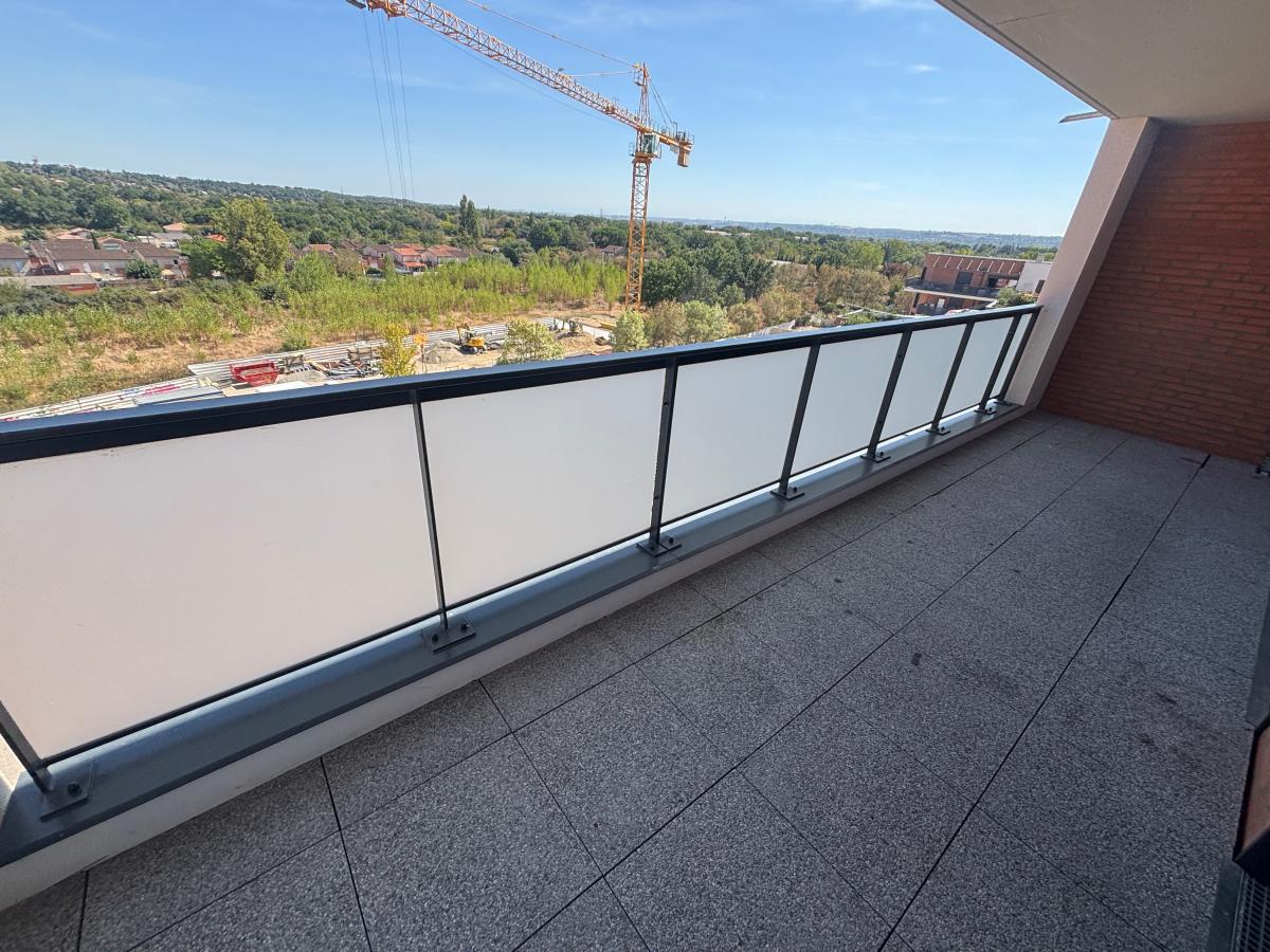 4 pièces - 6ème étage - 81m² - 1 062,96 € - Photo #1