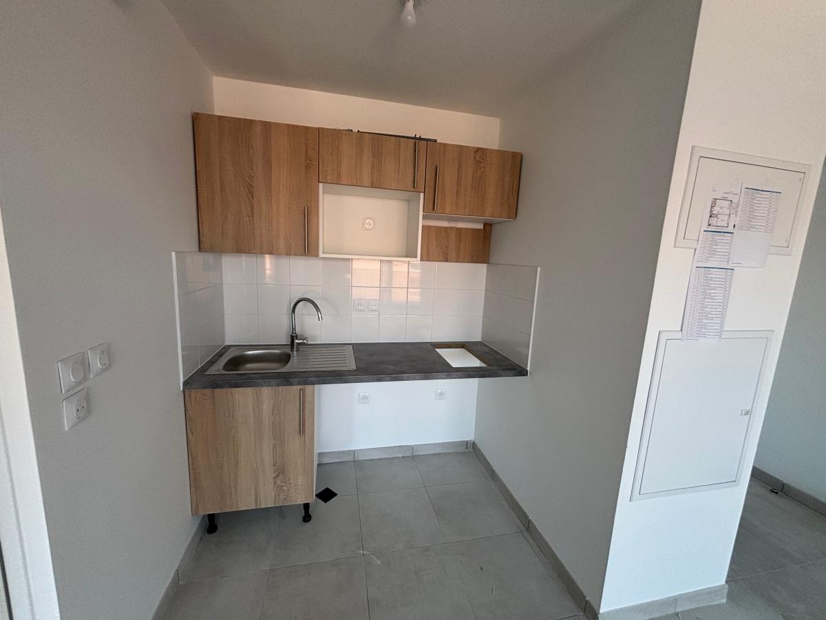 2 pièces - 2ème étage - 46m² - 610,34 € - Photo #3