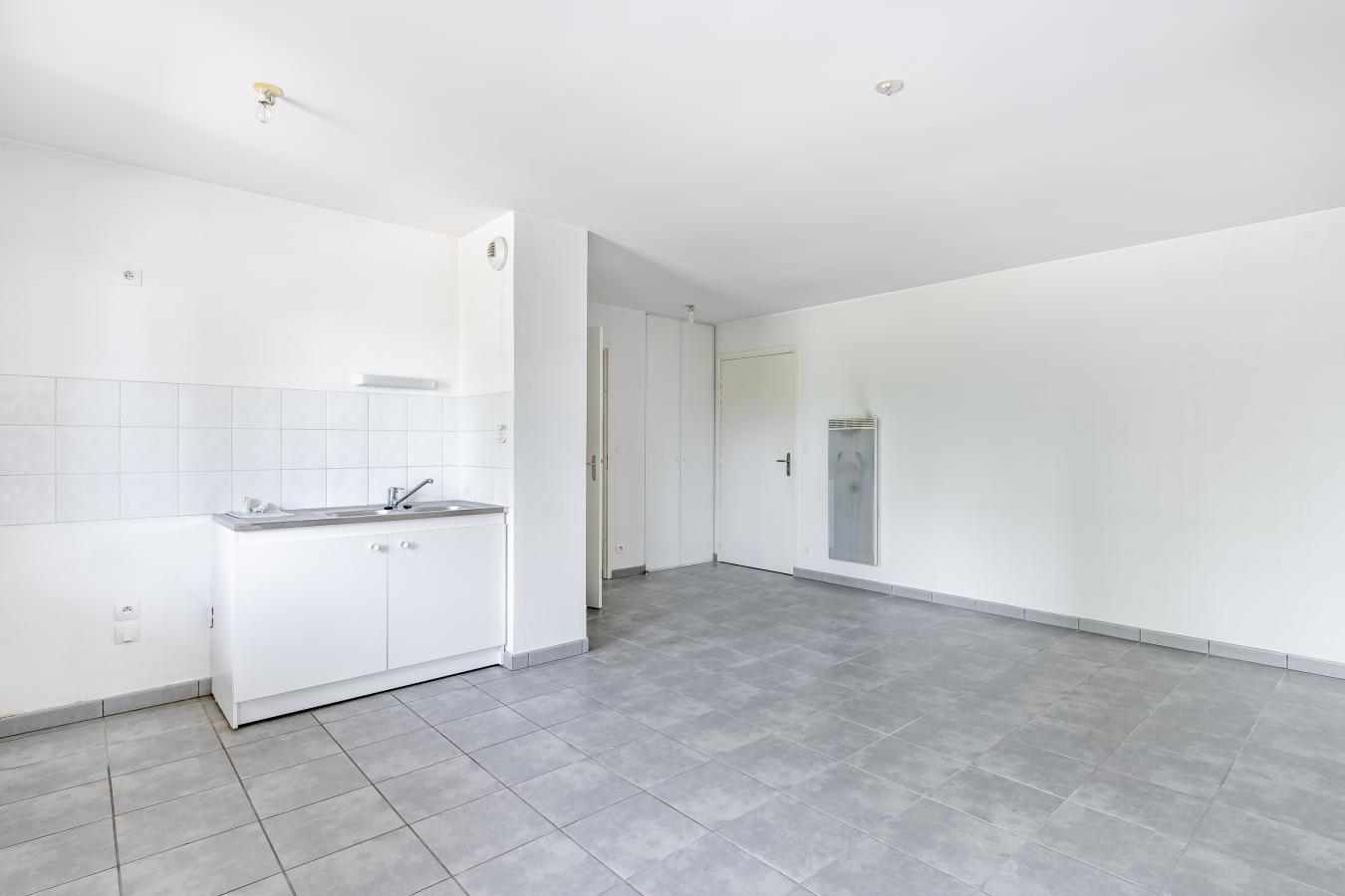 
																			3 pièces – 
																		1er étage – 60m² - 180 000 € - Photo #1