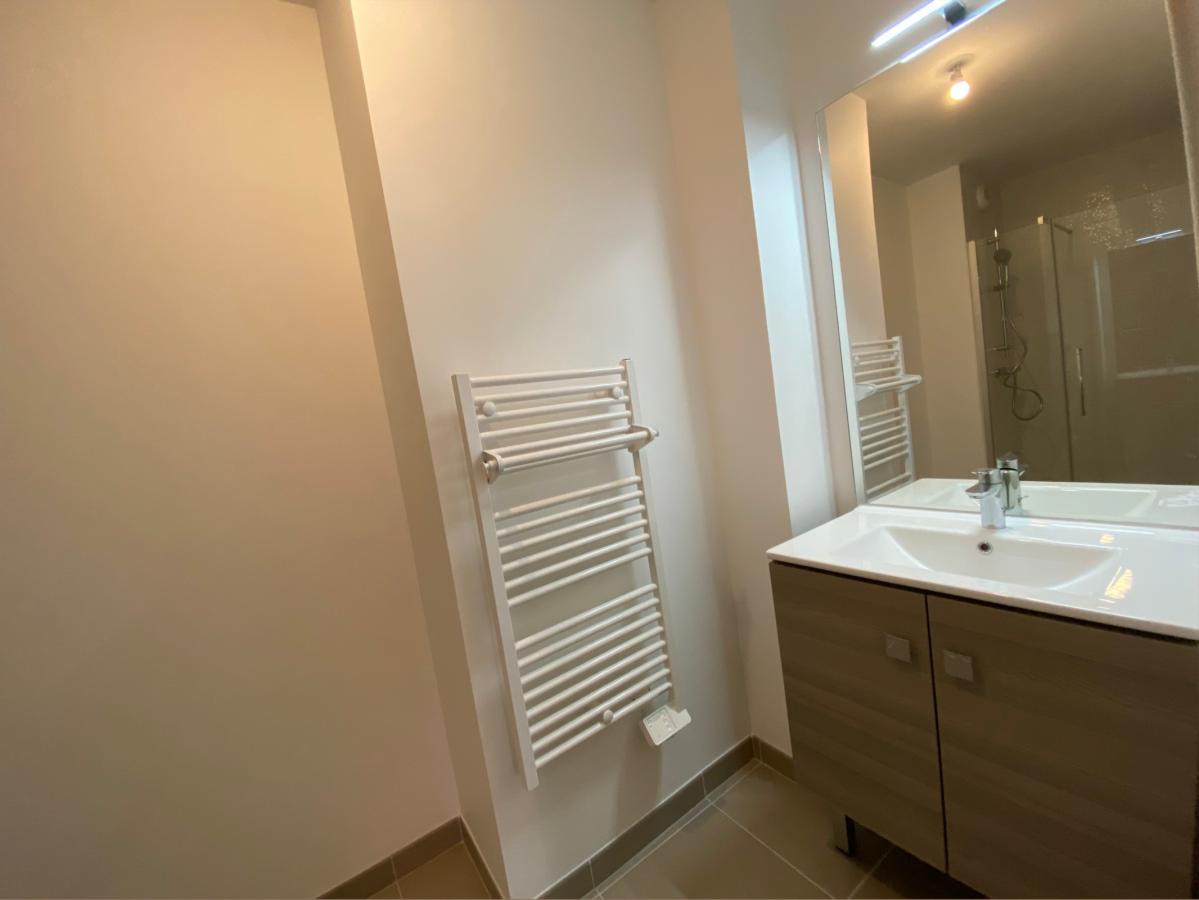 3 pièces - 1er étage - 72m² - 894,59 € - Photo #7