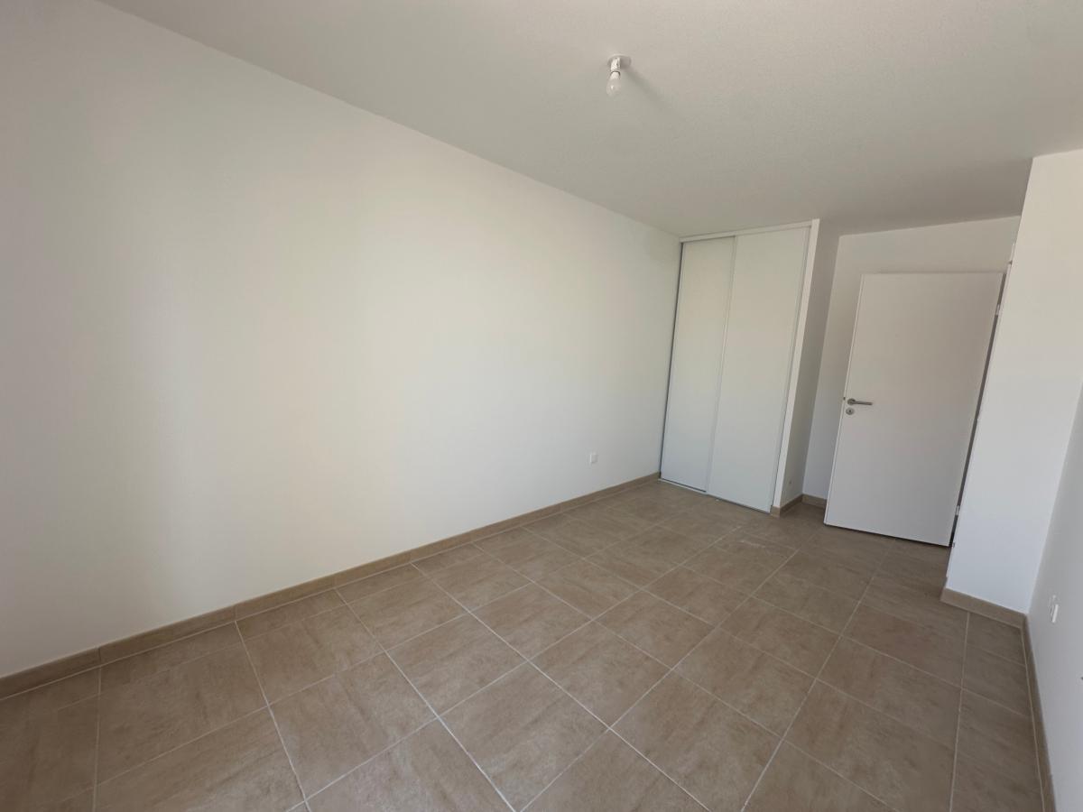 4 pièces - 3ème étage - 75m² - 858,38 € - Photo #5
