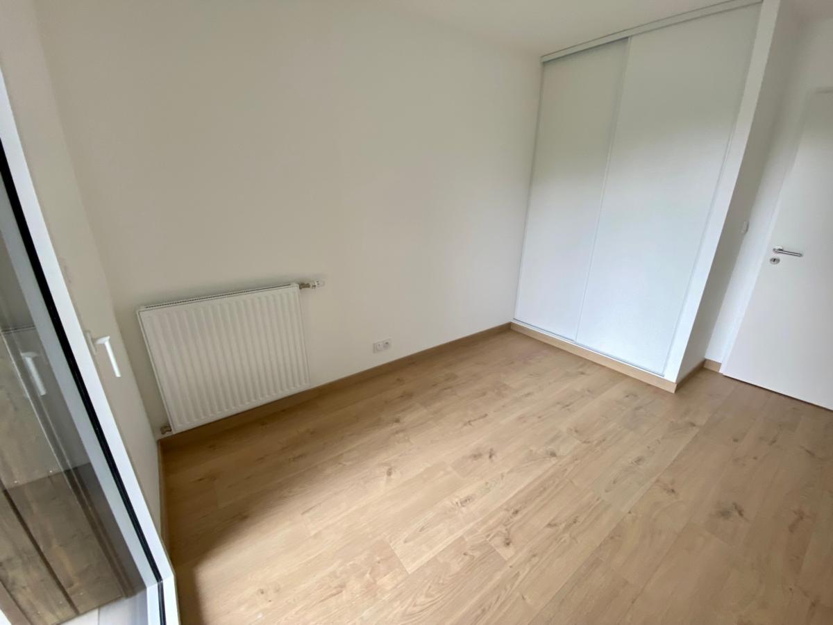 
																																							3 pièces - 
																																						1er étage - 77m² - 899,27 € - Photo #4