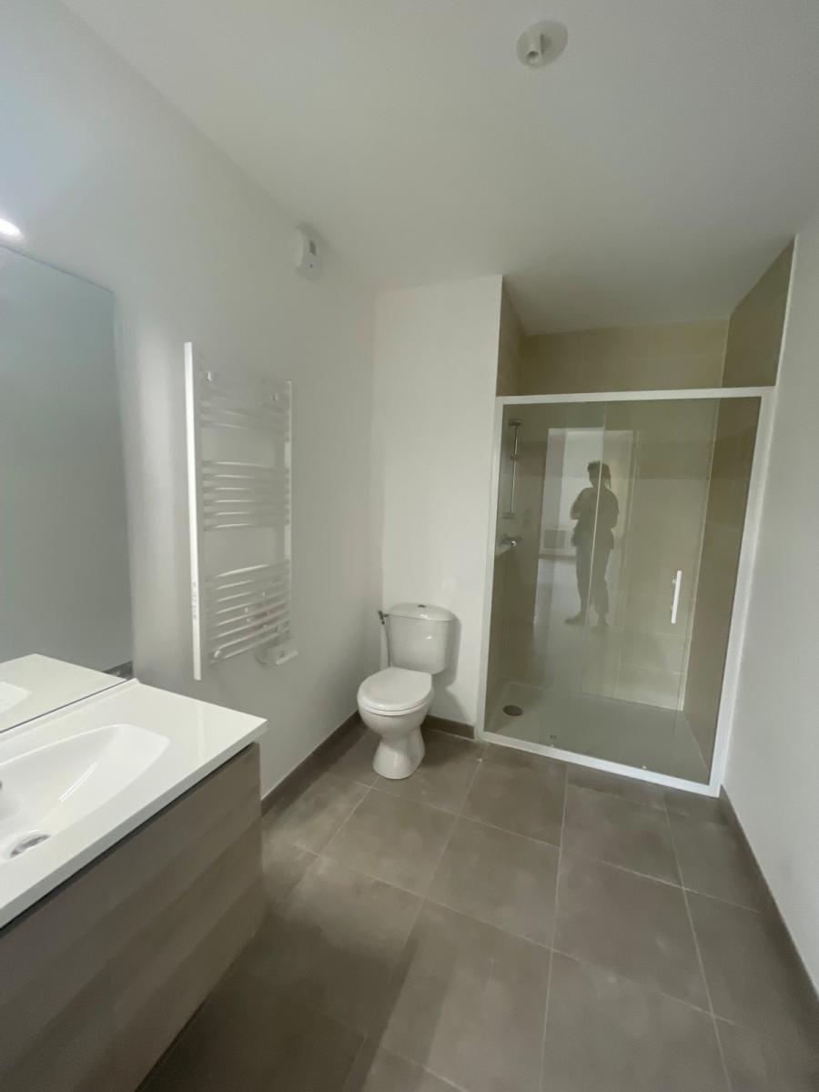 2 pièces - 1er étage - 38m² - 781,30 € - Photo #3