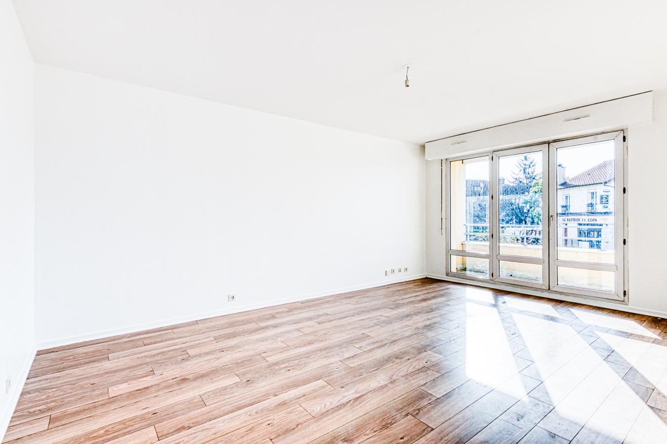 
																			4 pièces - 
																		1er étage - 84m² - 370 000 € - Photo #0