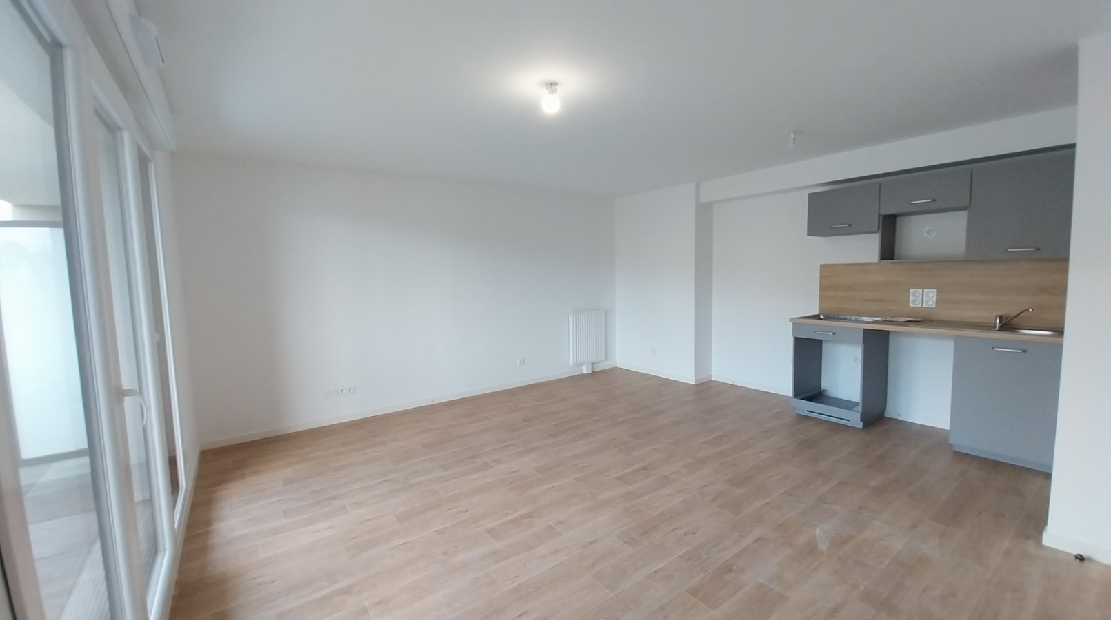 
																																							3 pièces - 
																																						1er étage - 65m² - 673,50 € - Photo #1