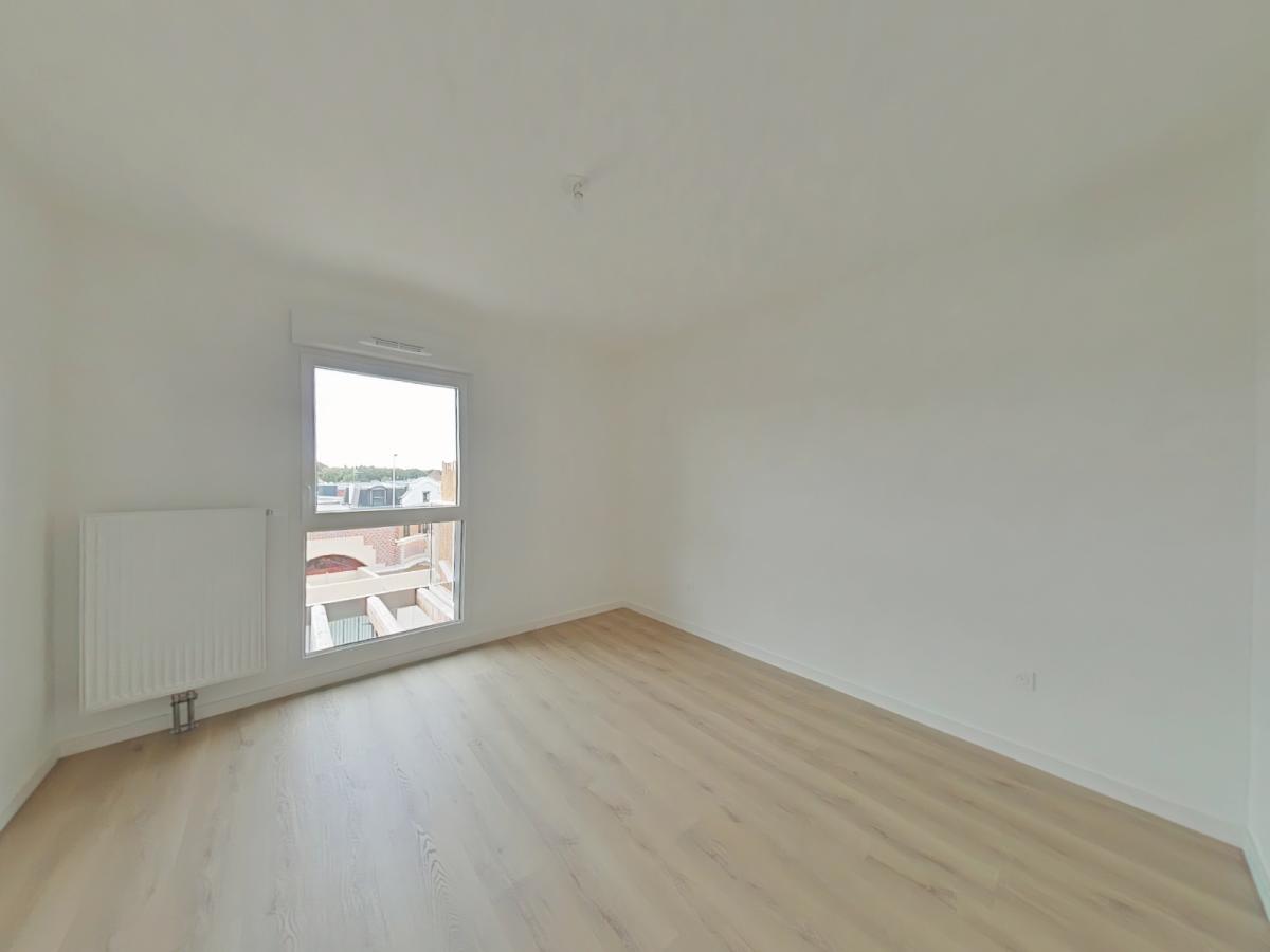 
																																							3 pièces - 
																																						3ème étage - 64m² - 819,67 € - Photo #4