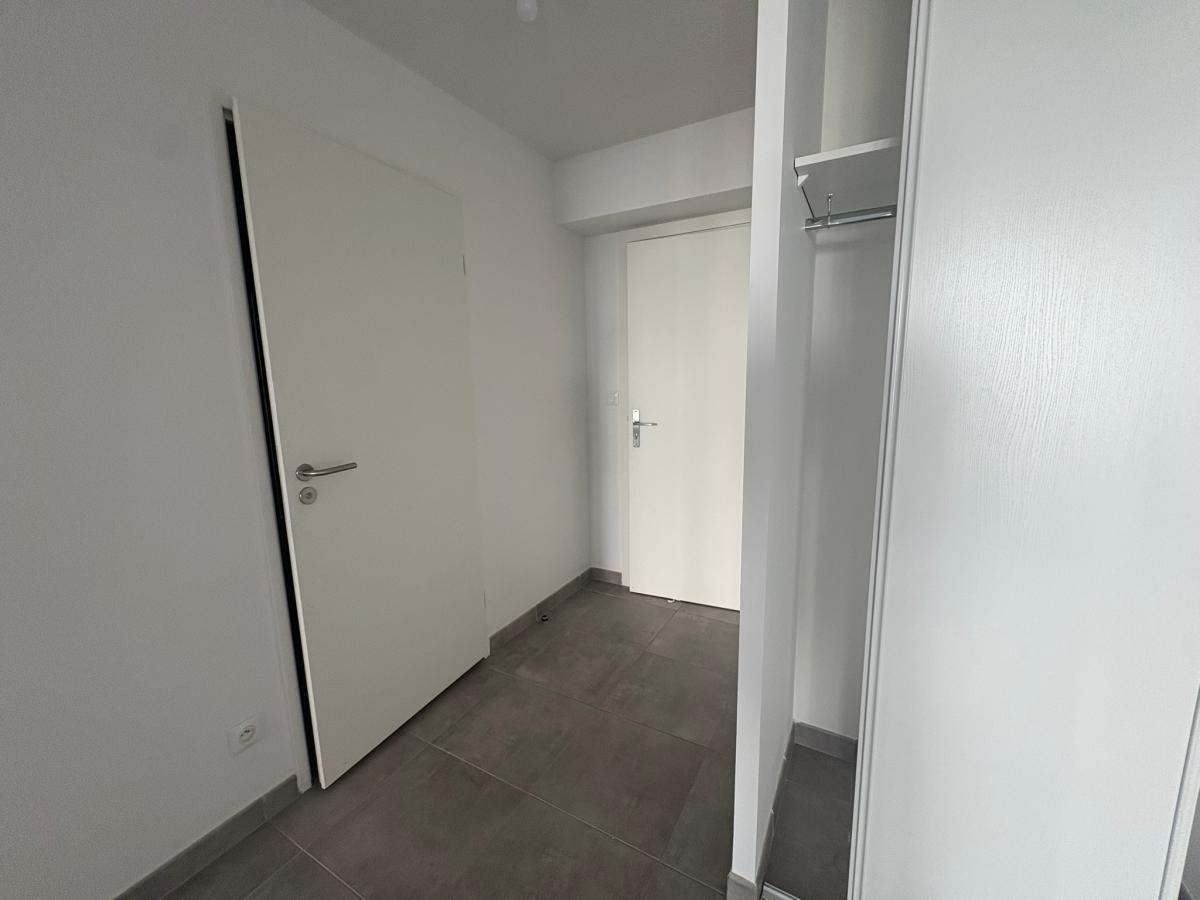 
																																							2 pièces - 
																																						RDC - 45m² - 680,75 € - Photo #3