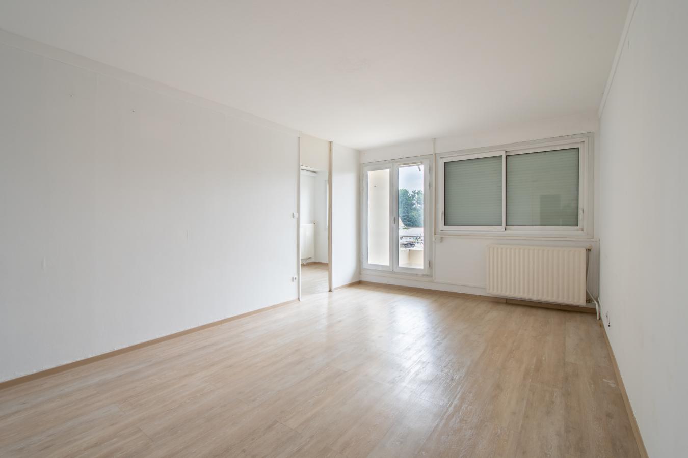 
																			3 pièces – 
																		2ème étage – 79m² - 192 000 € - Photo #1