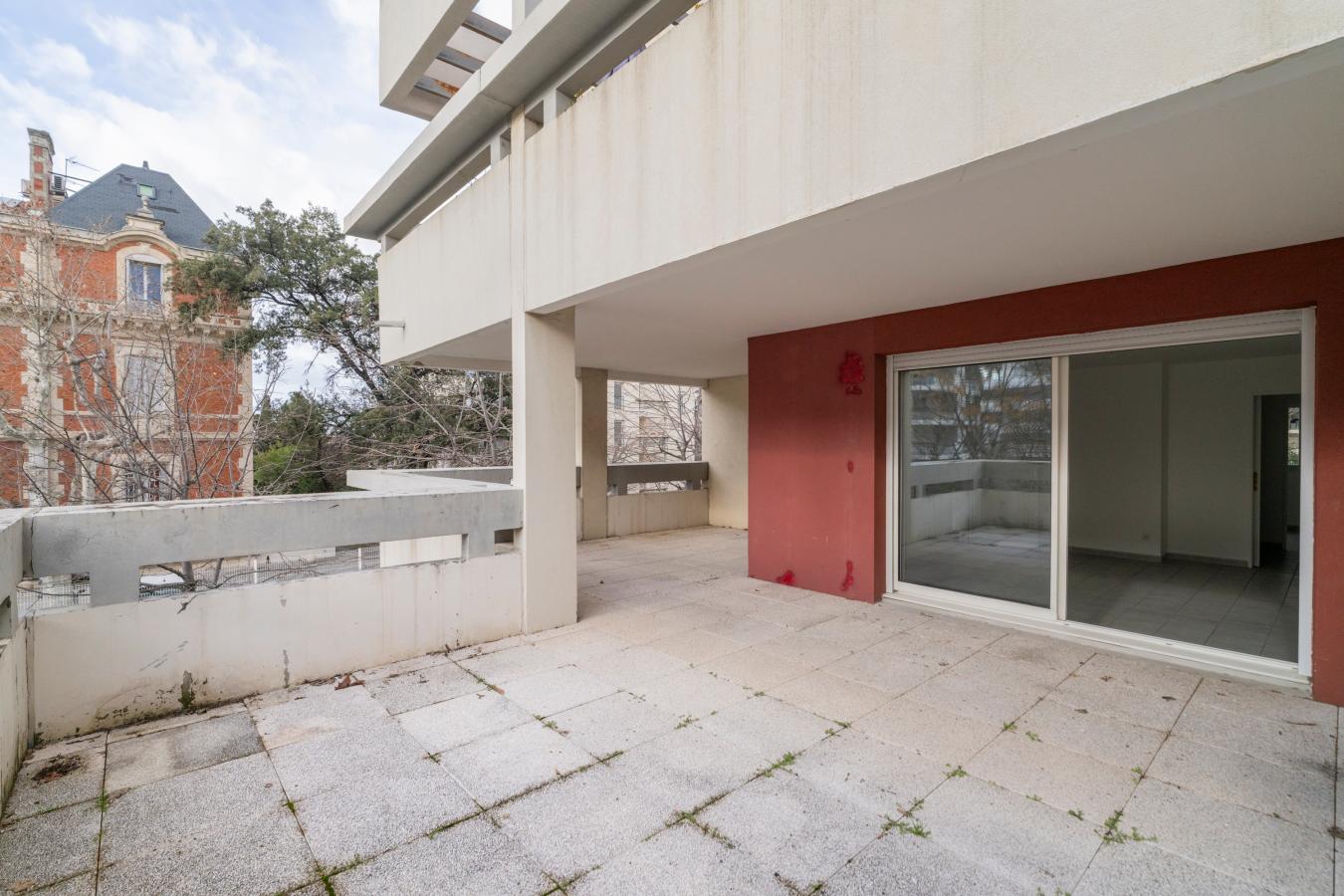 
																			3 pièces - 
																		1er étage - 70m² - 200 000 € - Photo #2