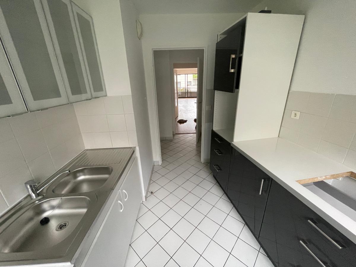 
																			4 pièces - 
																		4ème étage - 96m² - 3 167,76 € - Photo #3