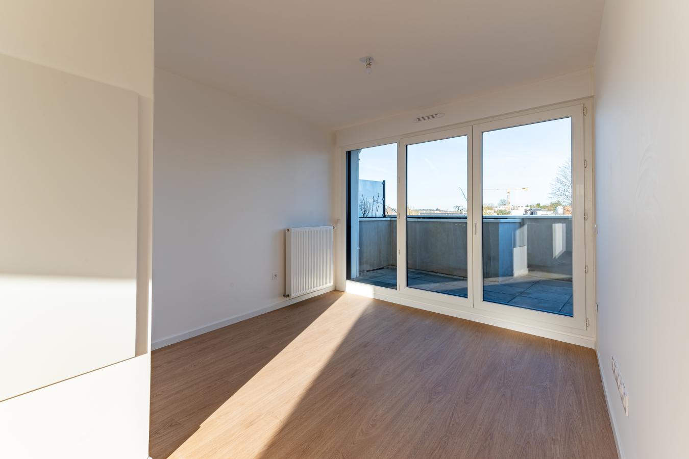 
																																							5 pièces - 
																																						4ème étage - 95m² - 1 622,84 € - Photo #5