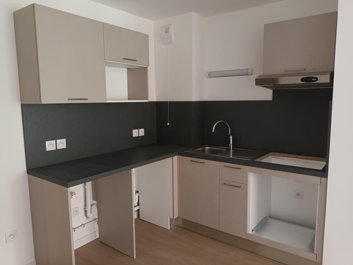 
																			2 pièces - 
																		2ème étage - 42m² - 859,60 € - Photo #1