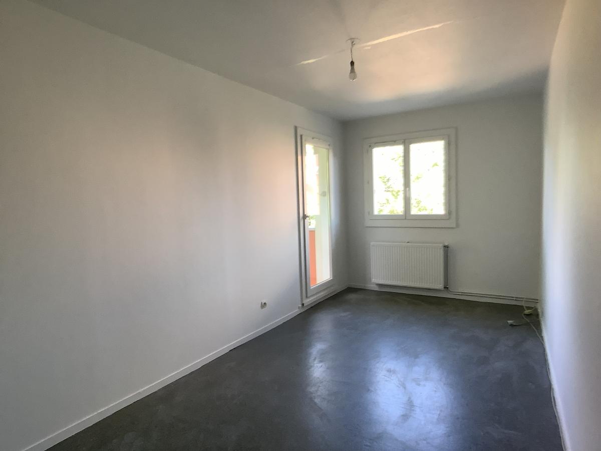 
																																							4 pièces - 
																																						2ème étage - 78m² - 229 000 € - Photo #4