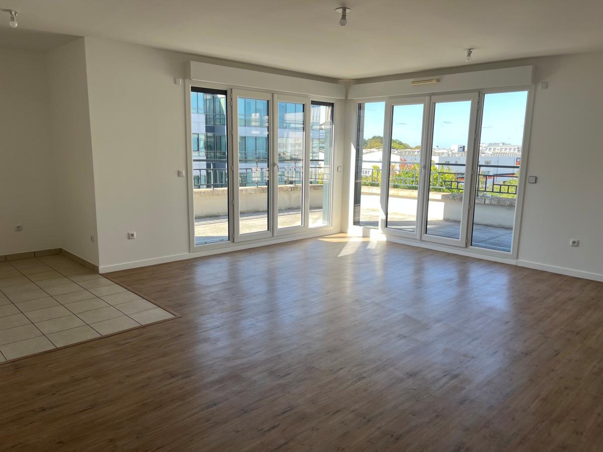 4 pièces - 4ème étage - 85m² - 1 813,61 € - Photo #2