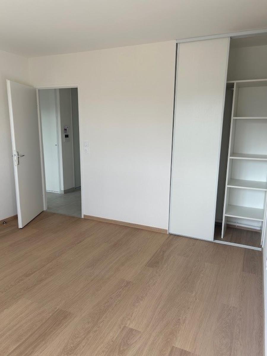 
																			2 pièces - 
																		3ème étage - 45m² - 729,11 € - Photo #4