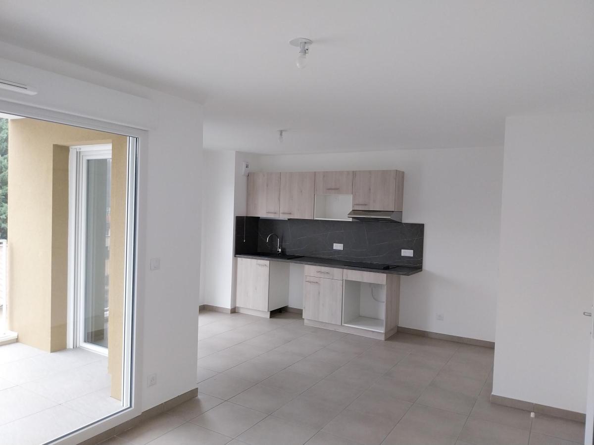 
																			3 pièces - 
																		3ème étage - 67m² - 810,30 € - Photo #1