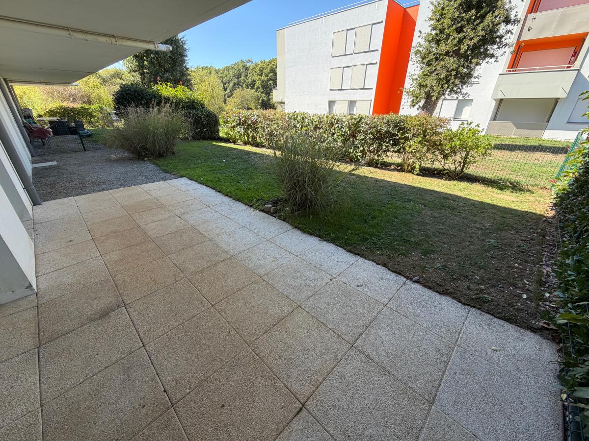 
																																							3 pièces - 
																																						RDC - 64m² - 733,21 € - Photo #6