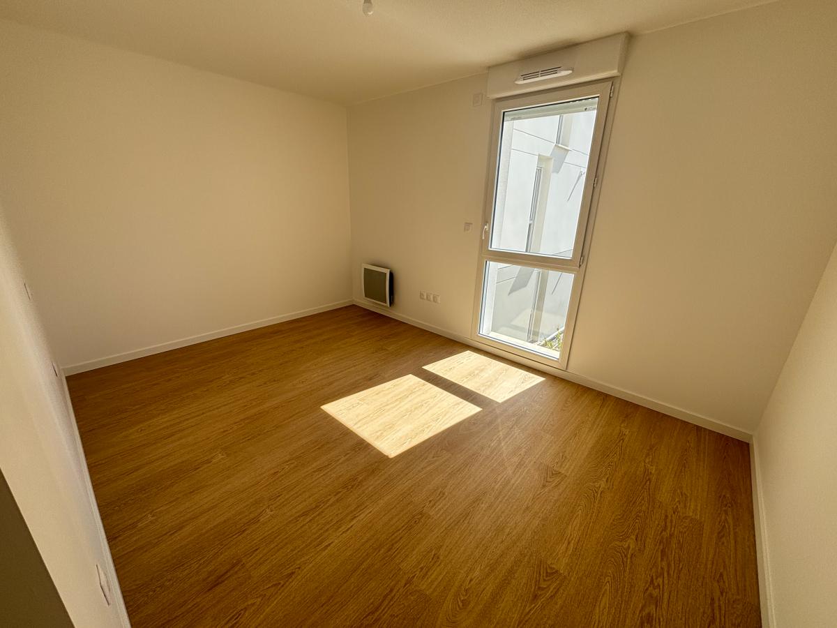 
																			3 pièces - 
																		1er étage - 64m² - 769,05 € - Photo #7