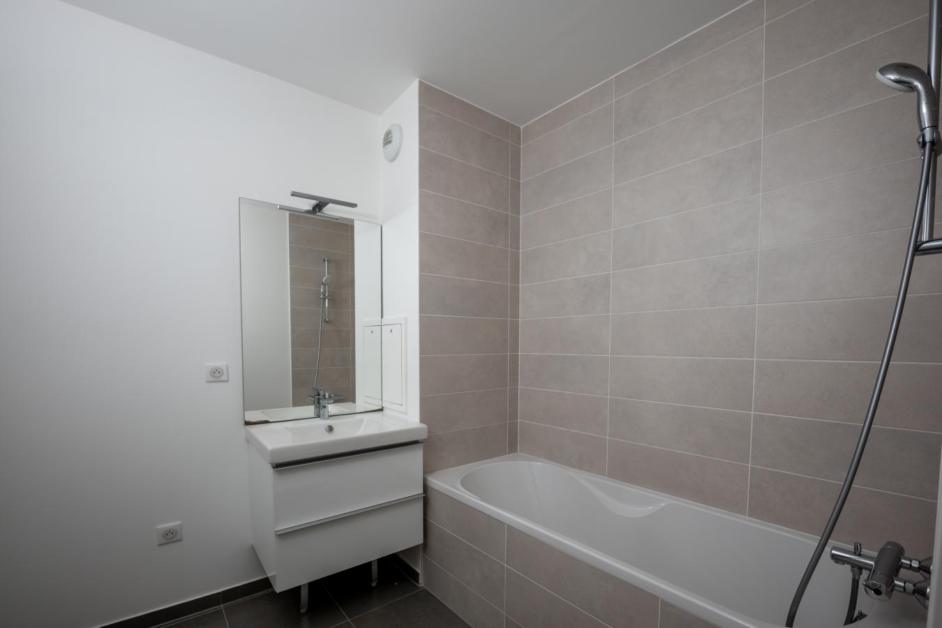 
																																							3 pièces - 
																																						1er étage - 69m² - 380 000 € - Photo #3