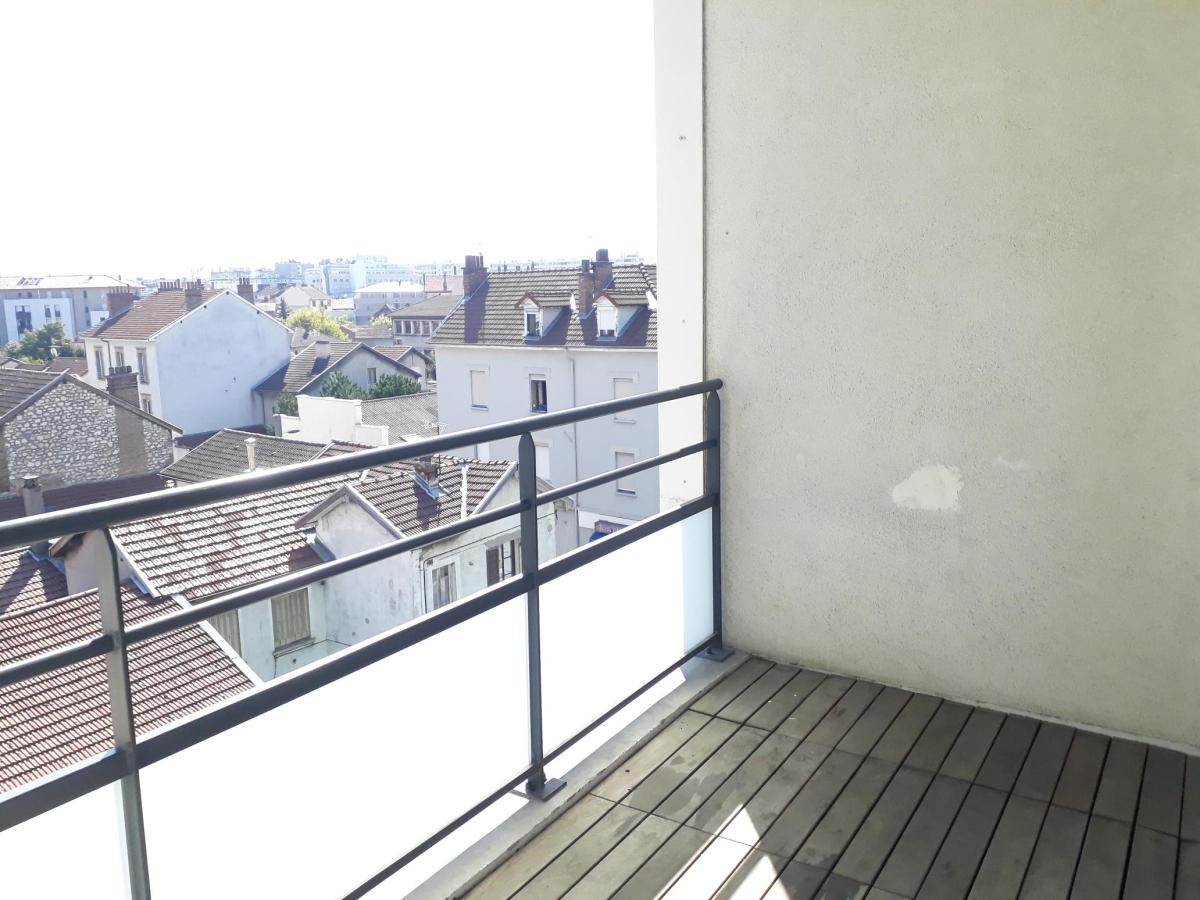 
																																							5 pièces - 
																																						3ème étage - 105m² - 1 521,85 € - Photo #4