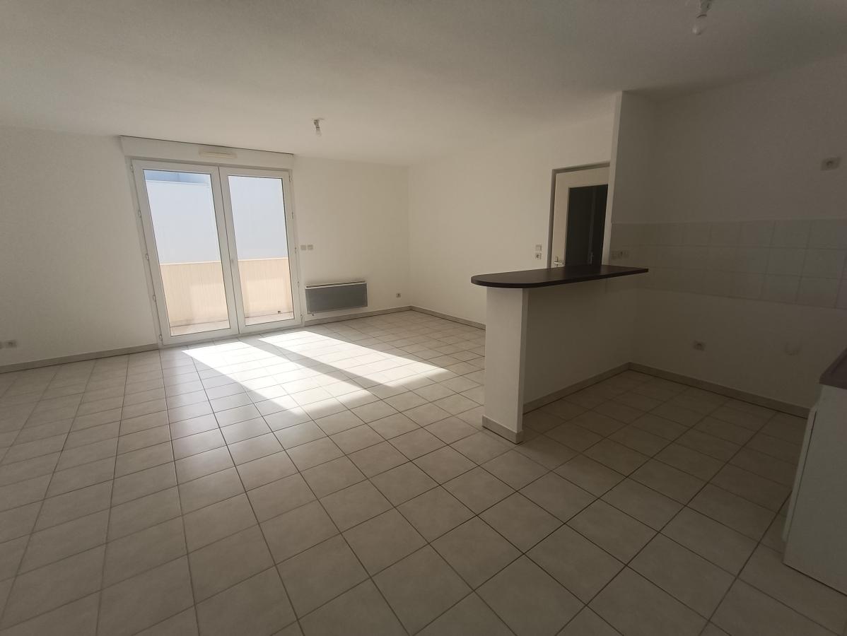 
																			3 pièces - 
																		2ème étage - 67m² - 215 000 € - Photo #2