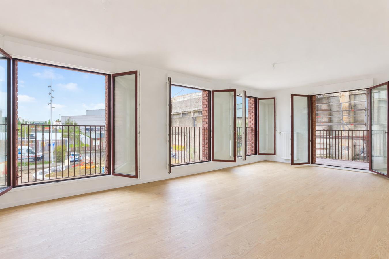 
																																							4 pièces - 
																																						3ème étage - 81m² - 1 463,49 € - Photo #3