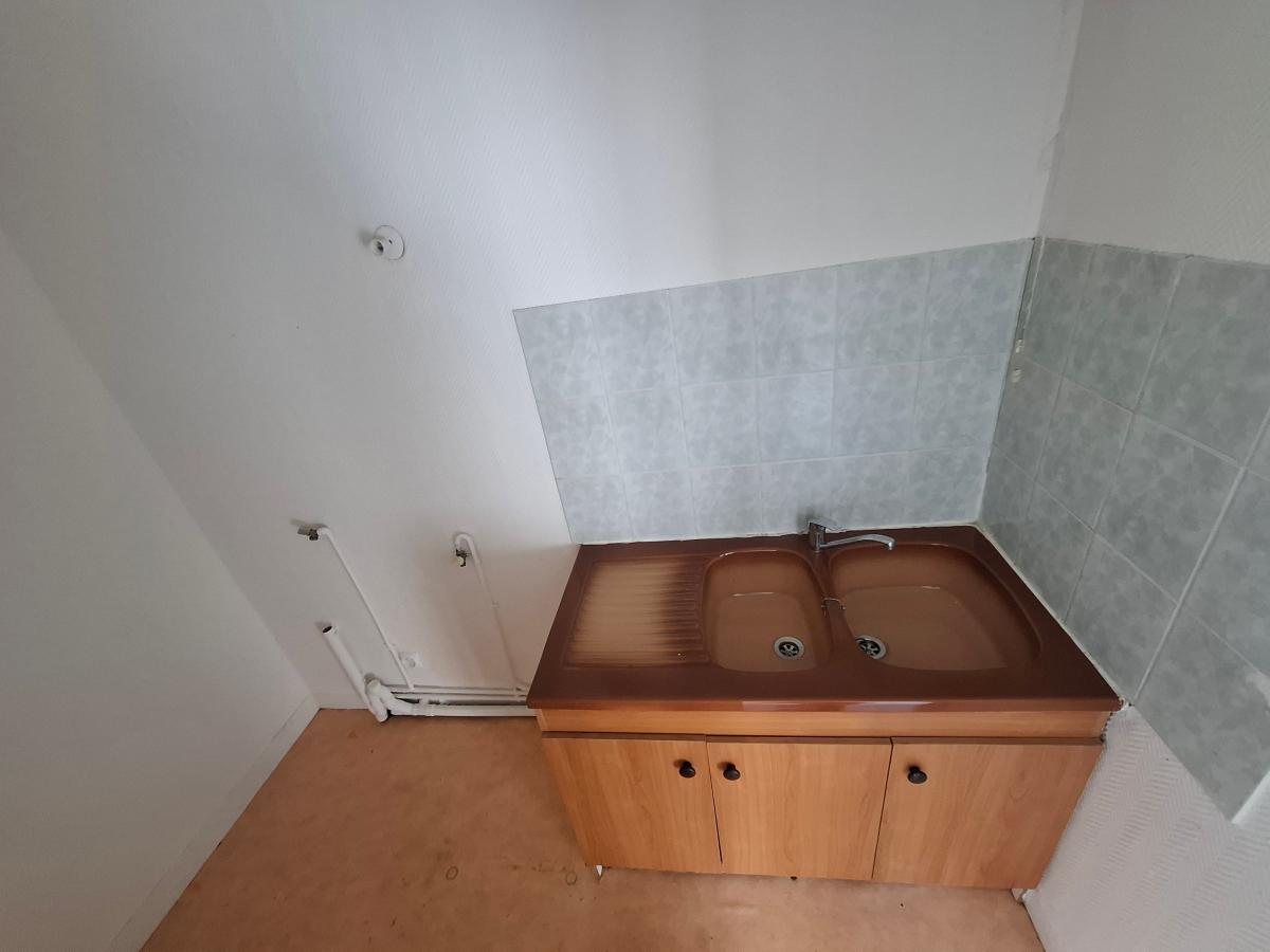1 pièce - 4ème étage - 30m² - 433,00 € - Photo #3