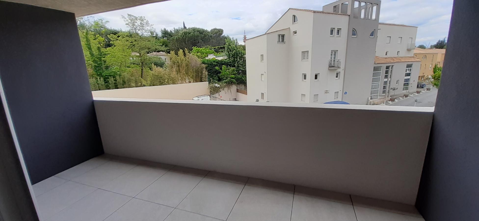 
																																							1 pièce - 
																																						2ème étage - 32m² - 498,76 € - Photo #1