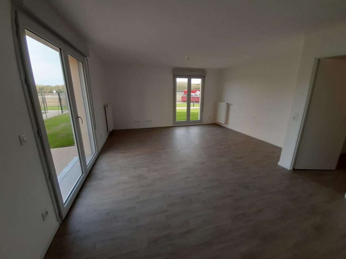 
																																							4 pièces - 
																																						1er étage - 81m² - 932,76 € - Photo #2