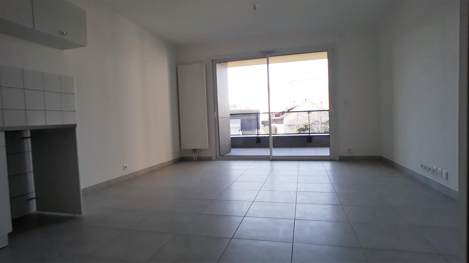 2 pièces - 5ème étage - 42m² - 722,13 € - Photo #1