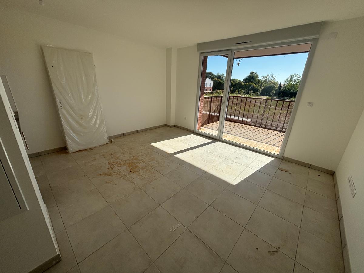 2 pièces - 1er étage - 45m² - 604,92 € - Photo #1