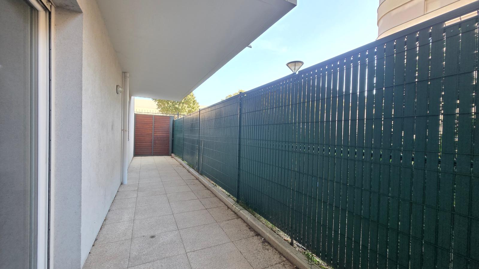 
																																							2 pièces - 
																																						RDC - 53m² - 888,75 € - Photo #1