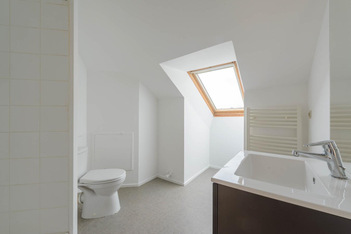 
																			1 pièce - 
																		3ème étage - 33m² - 110 000 € - Photo #3