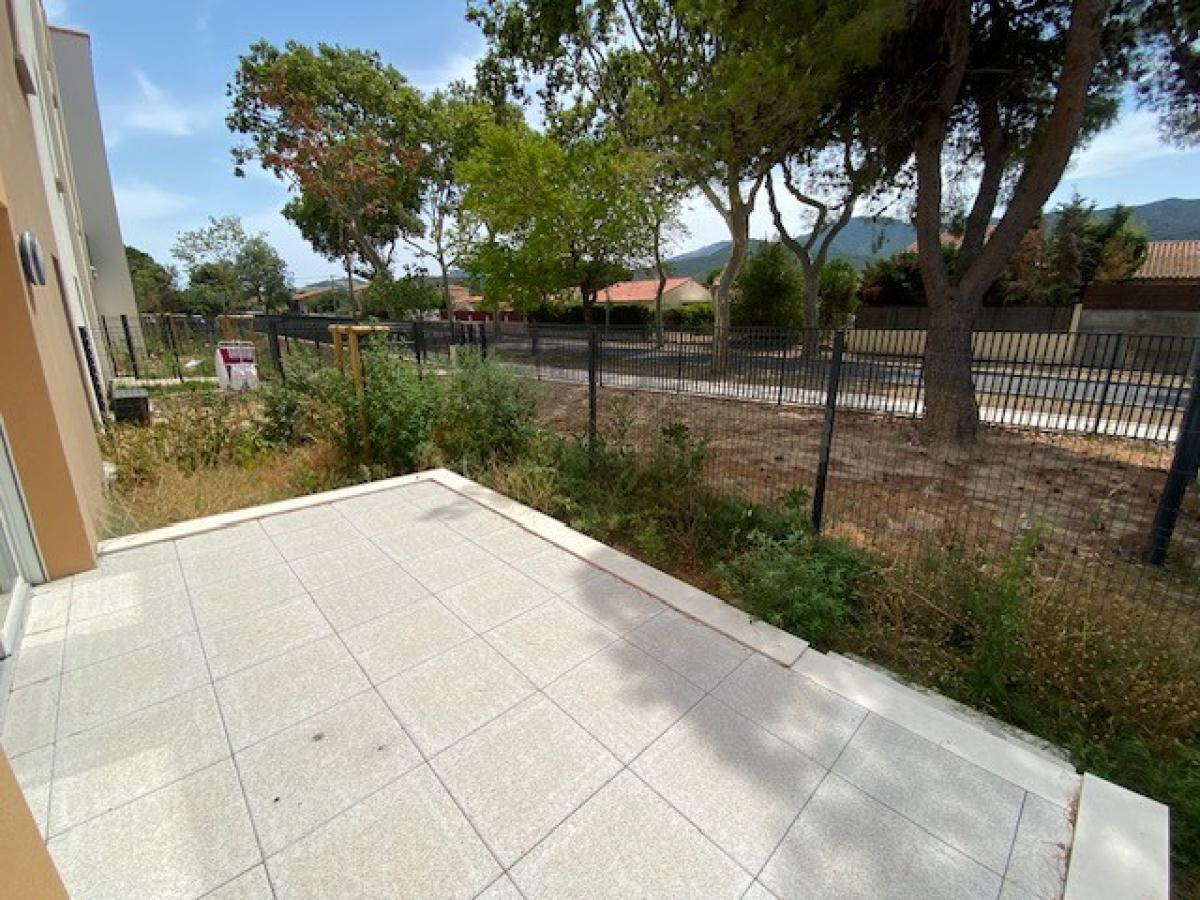 
																																							4 pièces - 
																																						RDC - 99m² - 1 139,61 € - Photo #2