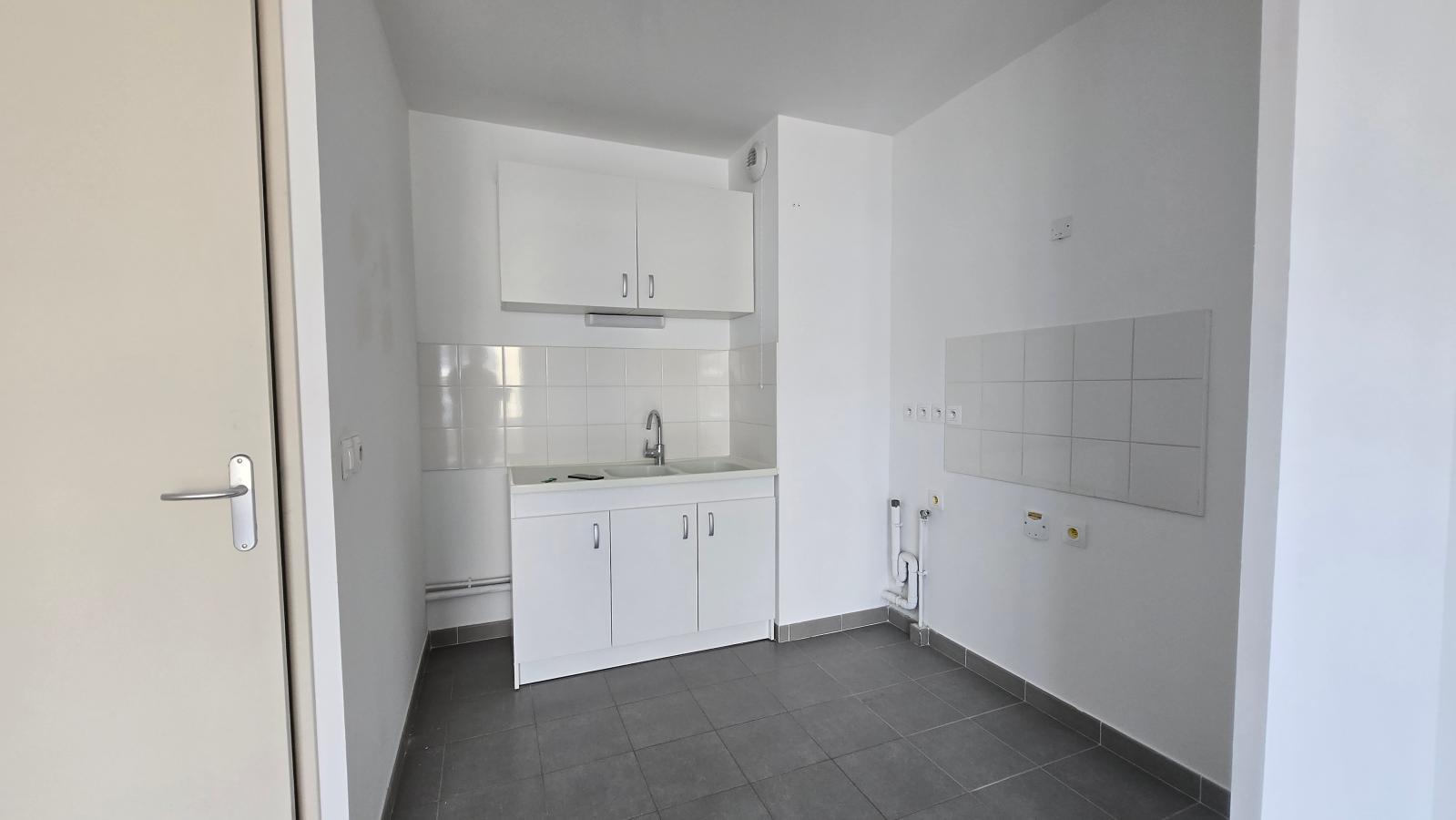 2 pièces - 7ème étage - 46m² - 805,80 € - Photo #4
