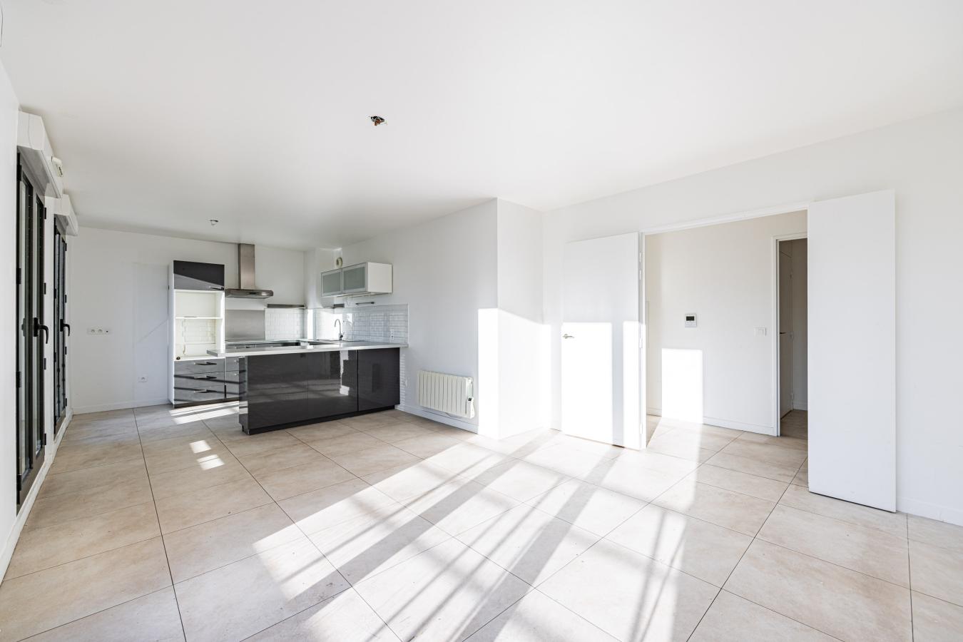 
																																							3 pièces - 
																																						5ème étage - 75m² - 2 865,54 € - Photo #4