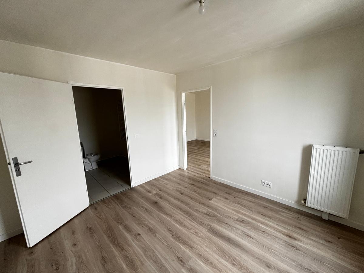 
																			2 pièces - 
																		6ème étage - 42m² - 1 160,19 € - Photo #6