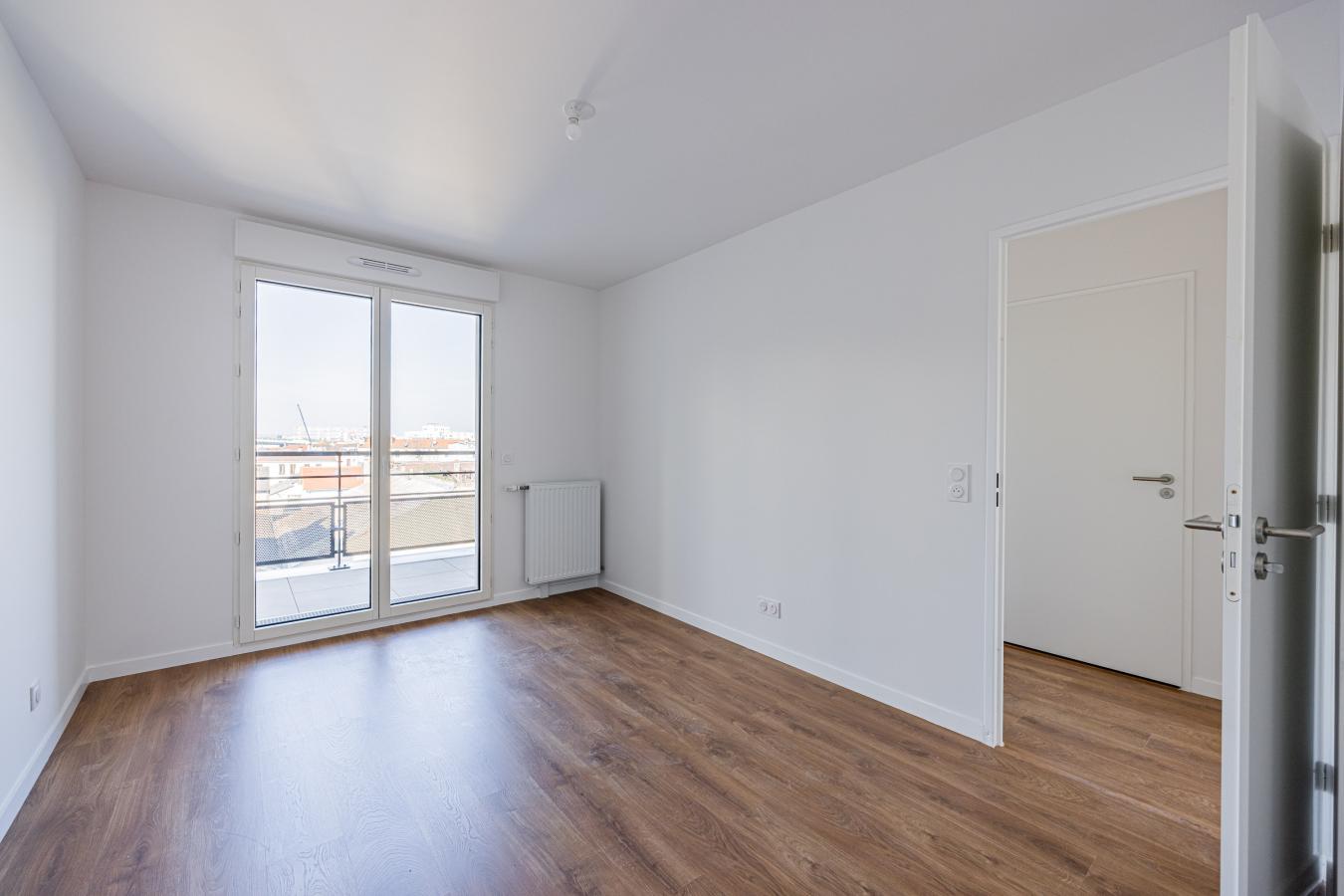 
																			5 pièces - 
																		4ème étage - 98m² - 1 850,93 € - Photo #4