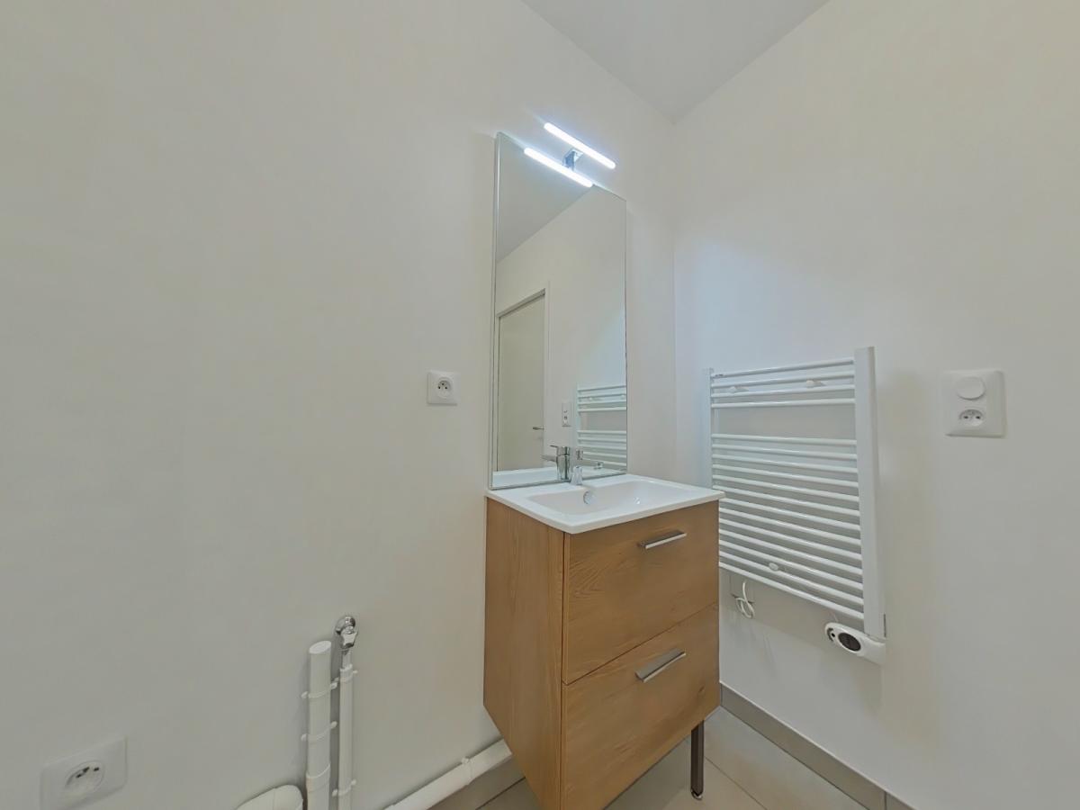 
																			1 pièce - 
																		2ème étage - 31m² - 563,32 € - Photo #3