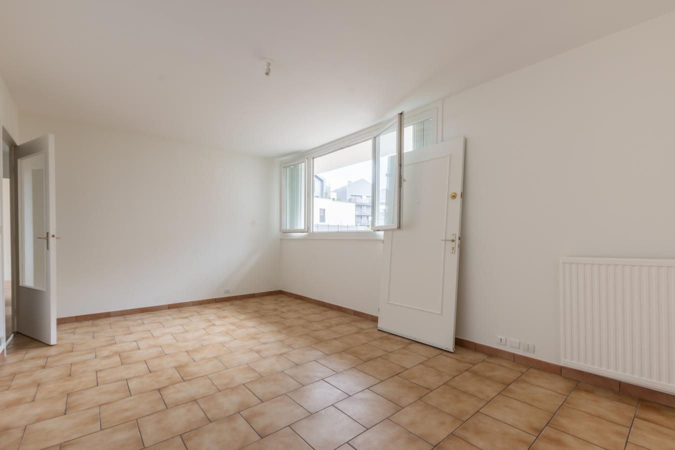 
																			2 pièces – 
																		1er étage – 56m² - 250 000 € - Photo #1