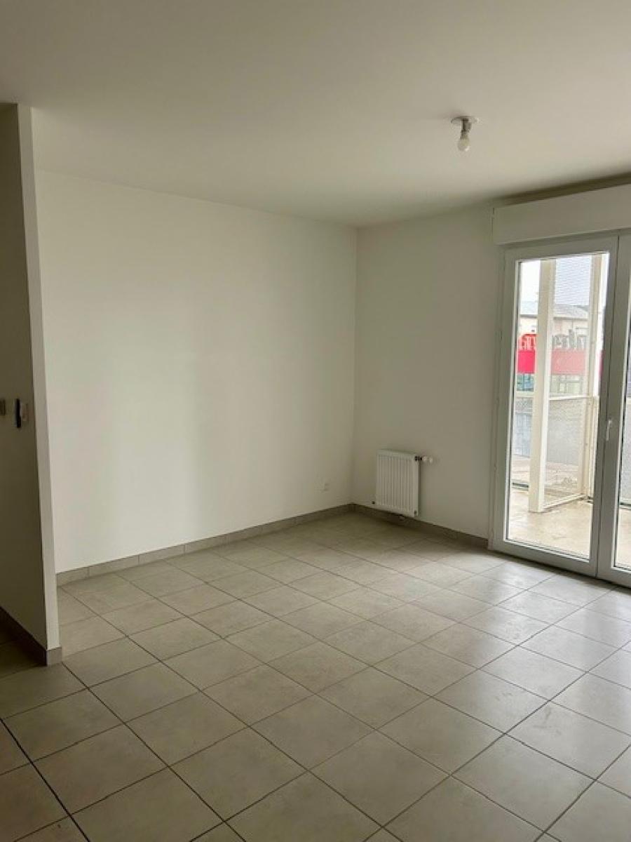 3 pièces - 1er étage - 60m² - 806,79 € - Photo #3