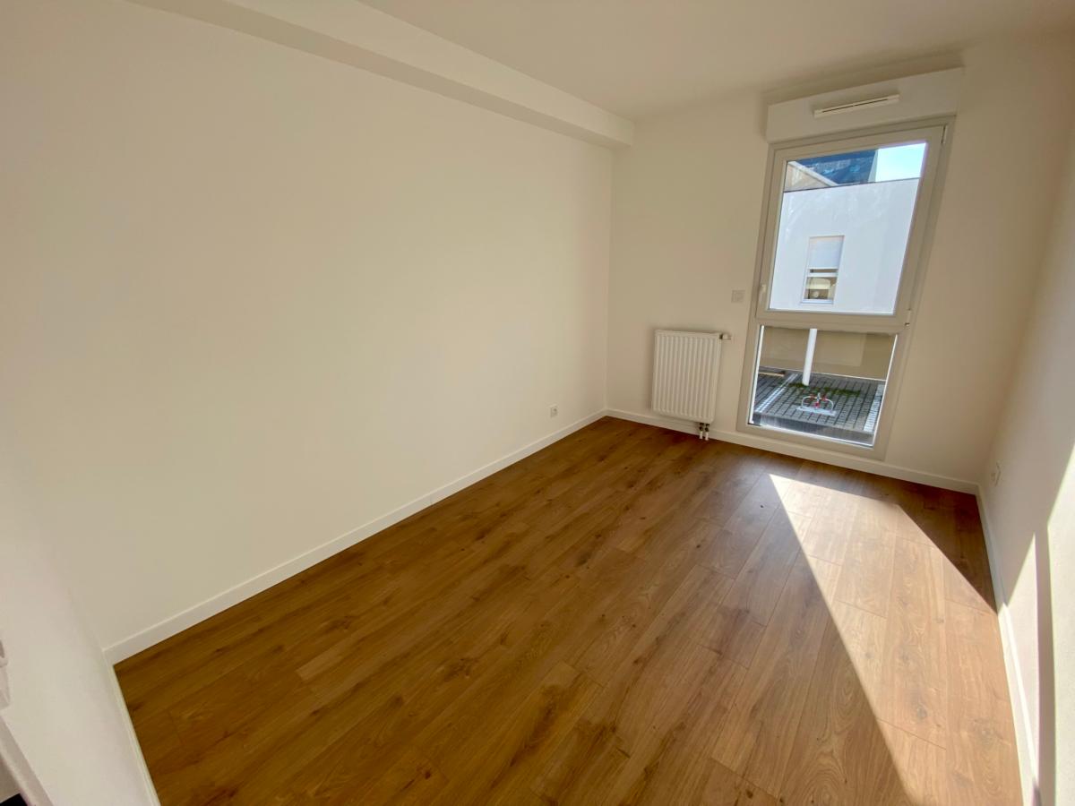 
																																							3 pièces - 
																																						1er étage - 63m² - 800,15 € - Photo #7
