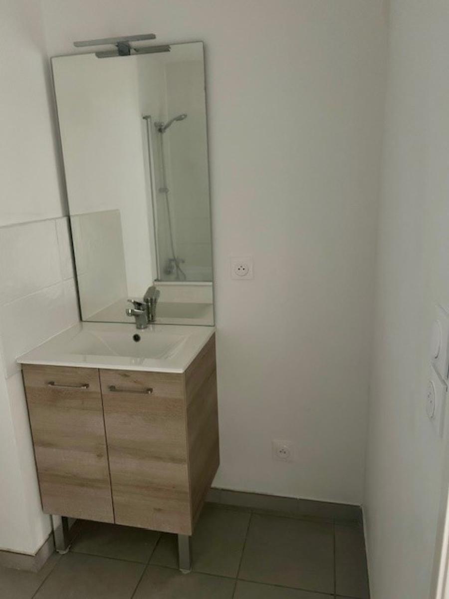 
																																							3 pièces - 
																																						3ème étage - 60m² - 804,59 € - Photo #6
