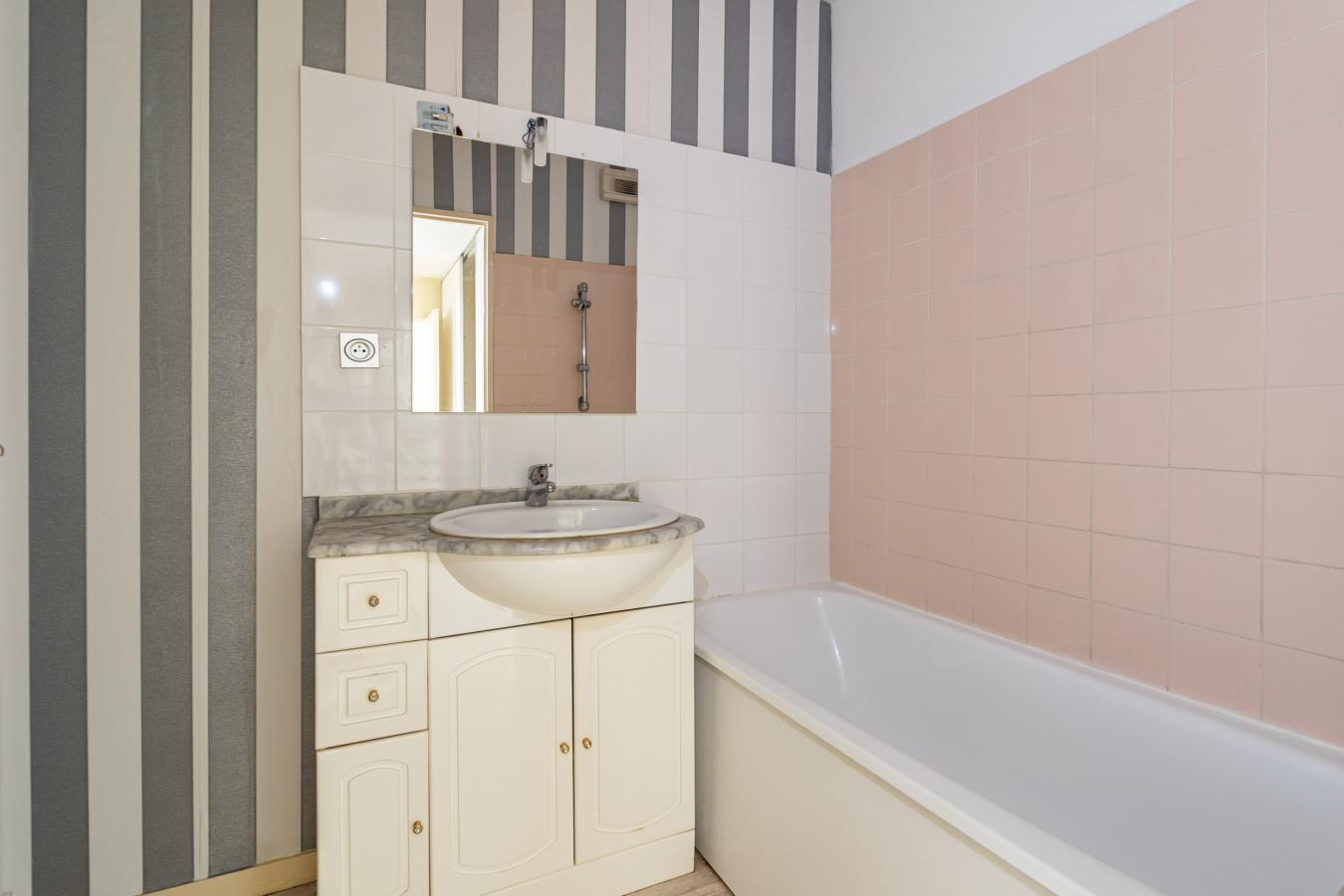 4 pièces - 2ème étage - 83m² - 889,08 € - Photo #2