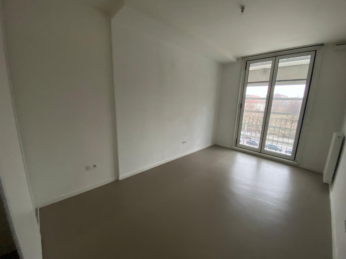 
																			2 pièces - 
																		RDC - 51m² - 1 402,79 € - Photo #3