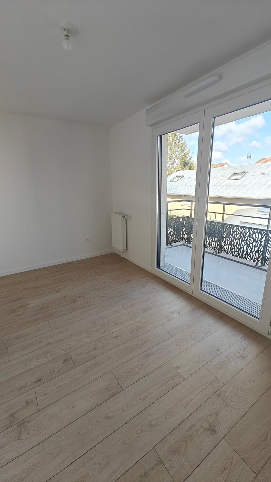
																			2 pièces - 
																		RDC - 47m² - 1 090,37 € - Photo #2
