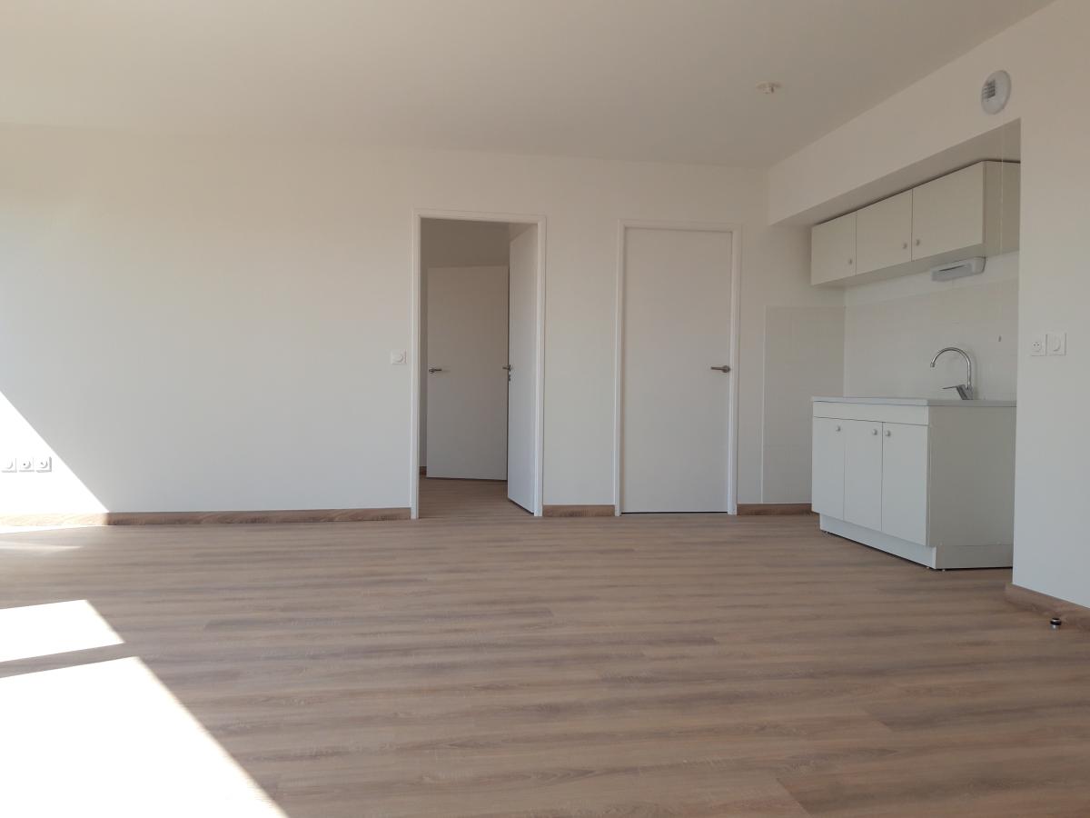 
																			4 pièces - 
																		4ème étage - 74m² - 932,77 € - Photo #1