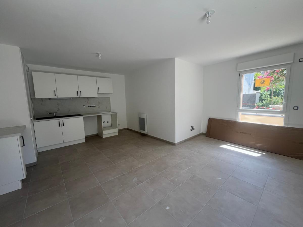 
																			3 pièces - 
																		2ème étage - 67m² - 930,16 € - Photo #2