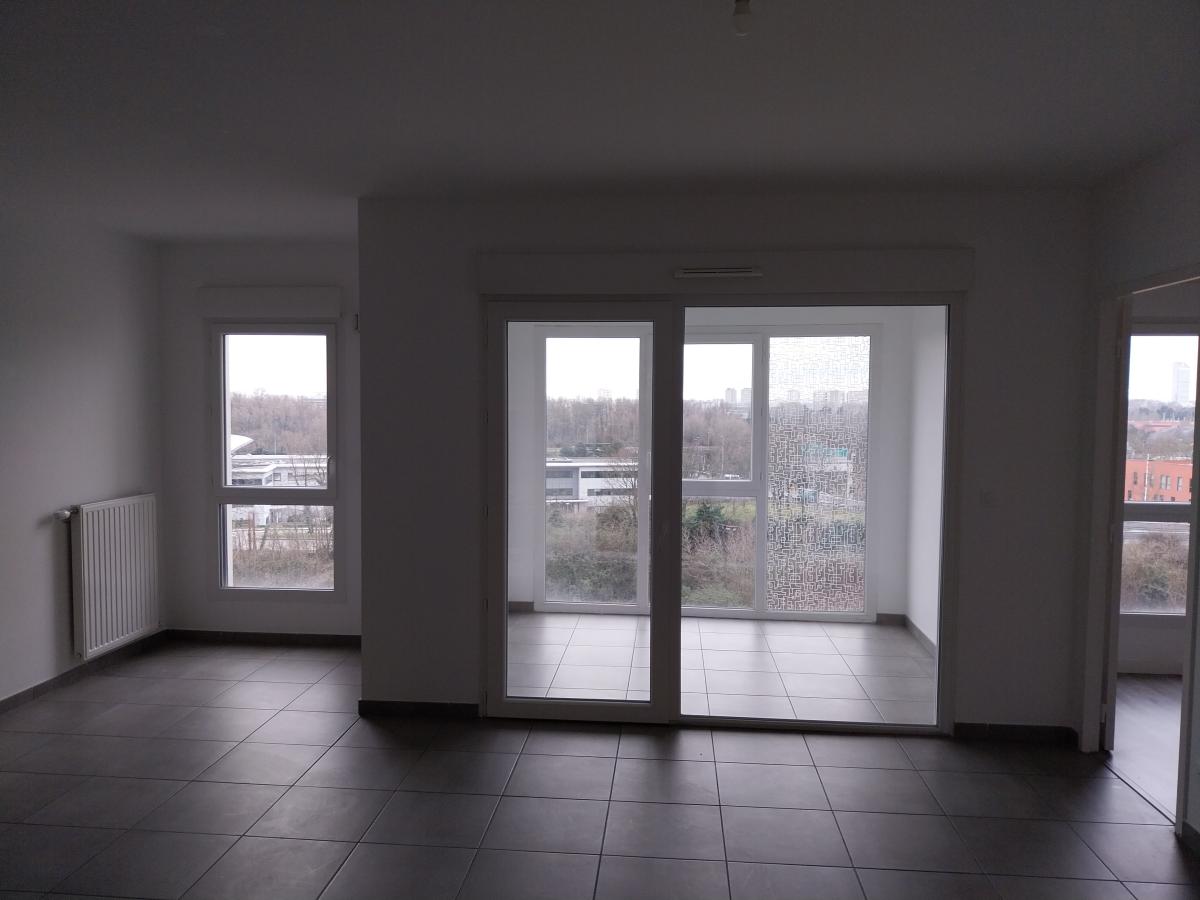 4 pièces - 4ème étage - 82m² - 1 123,79 € - Photo #1